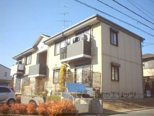 京都府相楽郡精華町光台６丁目 2階建