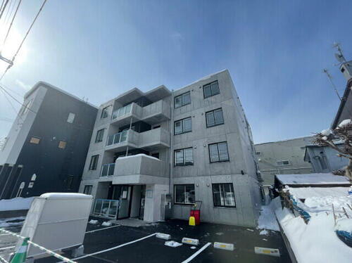 北海道札幌市豊平区平岸五条６丁目 4階建 築1年4ヶ月