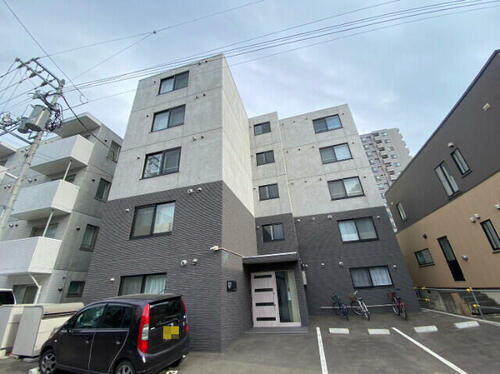 北海道札幌市中央区南十四条西１４丁目 5階建 築3年7ヶ月