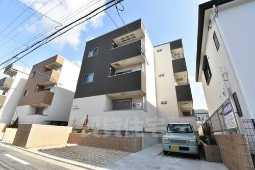 大阪府堺市西区鳳中町５丁 3階建 築3年4ヶ月