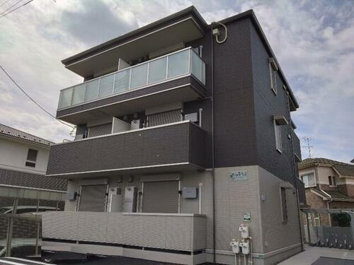 コモドコーポ前原 3階建