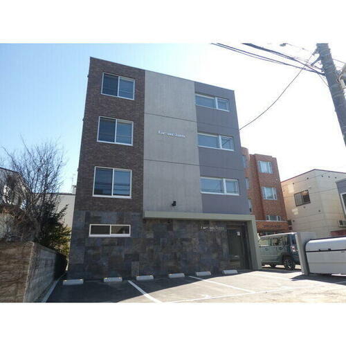 北海道札幌市中央区南十八条西７丁目 4階建 築1年3ヶ月