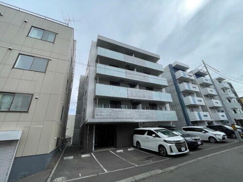 北海道札幌市中央区北一条東１２丁目 5階建 築10年6ヶ月