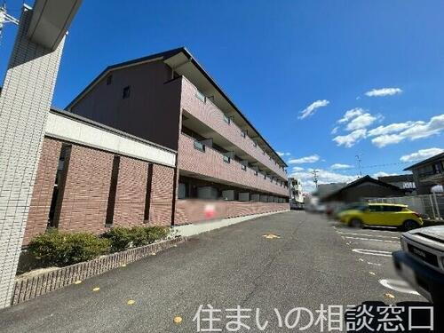 愛知県岡崎市大和町字西島 3階建 築20年5ヶ月