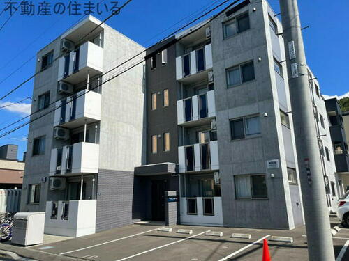 北海道札幌市南区真駒内上町５丁目 4階建 築6年10ヶ月