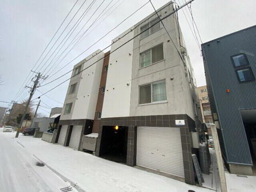 北海道札幌市中央区南六条西２５丁目 4階建 築15年10ヶ月