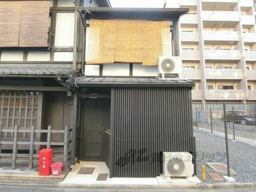 京都府京都市中京区釜座通御池上る下松屋町 築75年12ヶ月 2階建