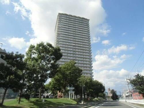 ファミールタワープラザ岡山 29階建