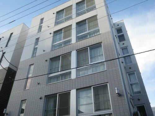 北海道札幌市中央区南二条西１８丁目 5階建 築4年10ヶ月