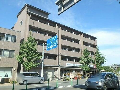 京都府京都市上京区中町通丸太町上る俵屋町 5階建