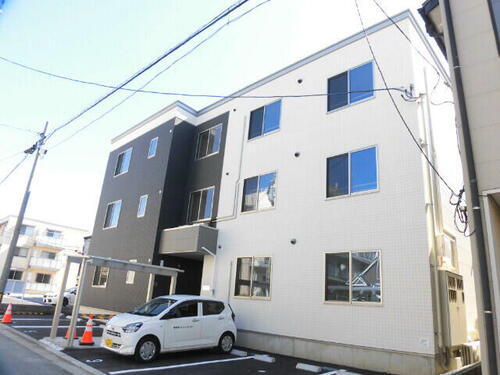 新潟県新潟市中央区東出来島 3階建 築1年4ヶ月