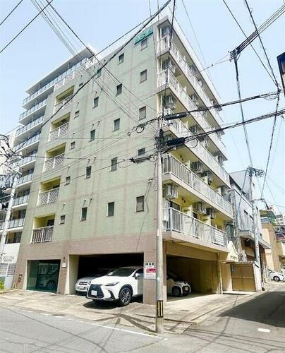 オランダ坂下ビル 7階建