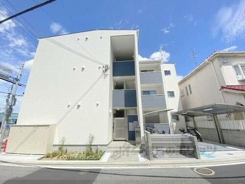 ブランシュオレ 3階建