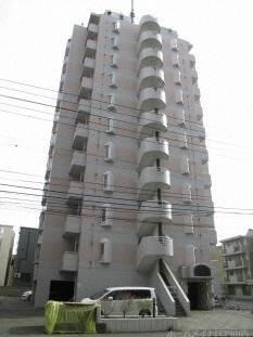 北海道札幌市中央区南六条西１７丁目 11階建 築32年2ヶ月
