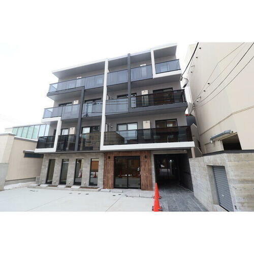 北海道札幌市中央区南三条西２３丁目 4階建 築3年6ヶ月
