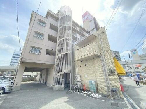 大阪府寝屋川市八坂町 6階建 築40年