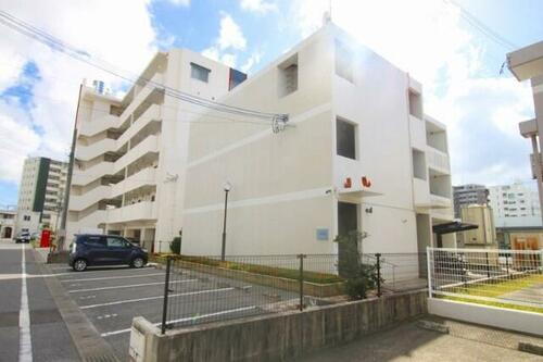 沖縄県中頭郡北谷町字桑江 賃貸アパート