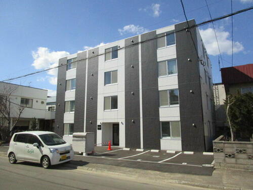 北海道札幌市東区北十九条東１７丁目 4階建 築8年4ヶ月