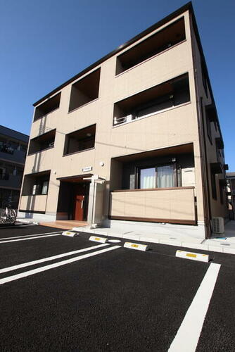 グランディール 3階建