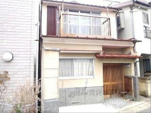 京都府京都市山科区御陵田山町 2階建