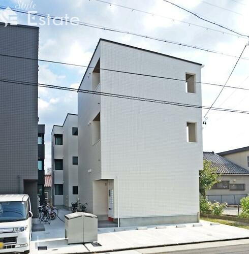 愛知県名古屋市守山区守牧町 3階建 築4年8ヶ月