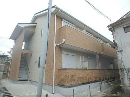 京都府京都市東山区福稲下高松町 築6年10ヶ月 2階建