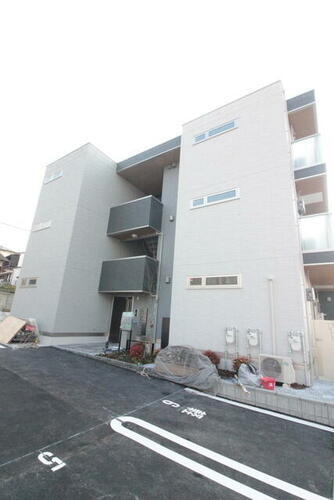 Ｄ－ＲＯＯＭ香椎駅東