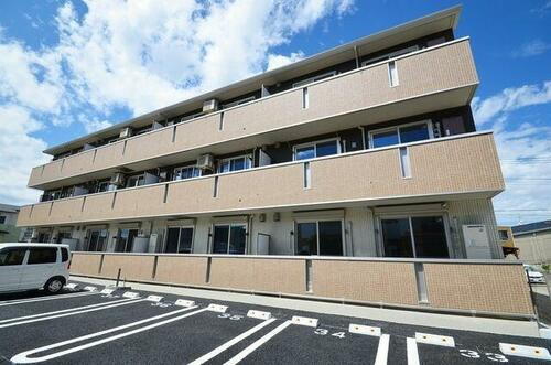 埼玉県新座市畑中１丁目 3階建 築12年10ヶ月