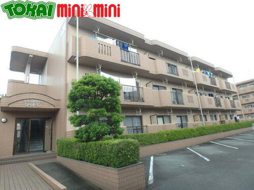 グランホワイエシャトレＡ 3階建