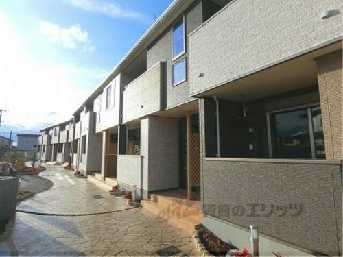 滋賀県東近江市昭和町 築5年1ヶ月 2階建