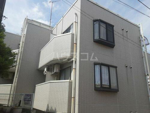 東京都町田市常盤町 3階建
