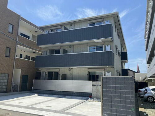 ＴＯＲＩＳＩＡ箱崎宮前 3階建