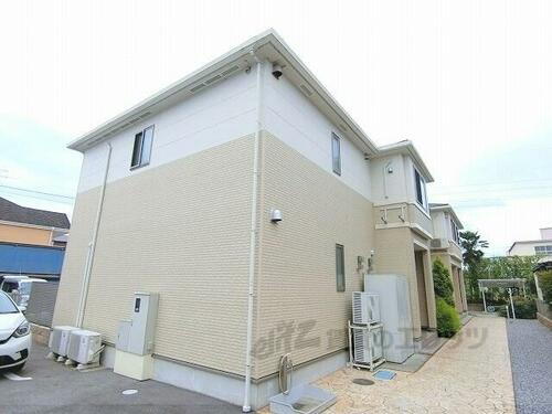 滋賀県東近江市八日市野々宮町 築8年2ヶ月 2階建