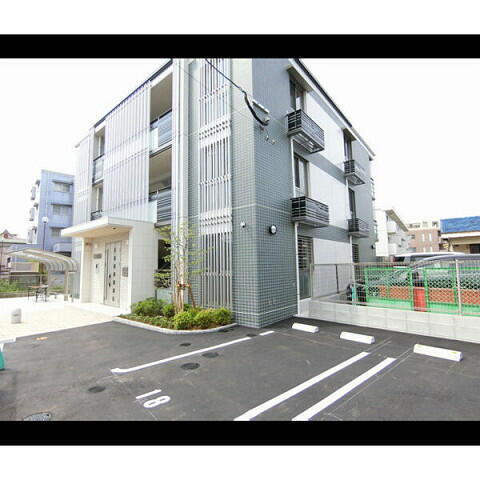 ヴィクトワールⅡ 3階建