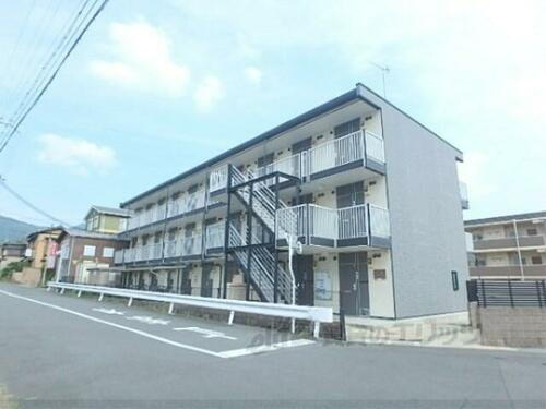 京都府京都市山科区勧修寺西金ケ崎 3階建 築18年3ヶ月