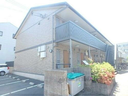 京都府京都市山科区勧修寺平田町 2階建