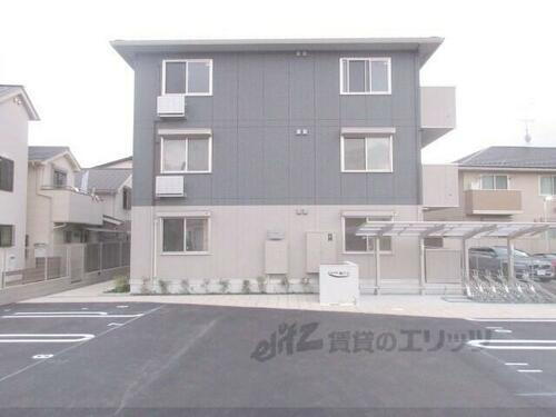 京都府京都市右京区嵯峨釈迦堂門前瀬戸川町 築1年11ヶ月 3階建