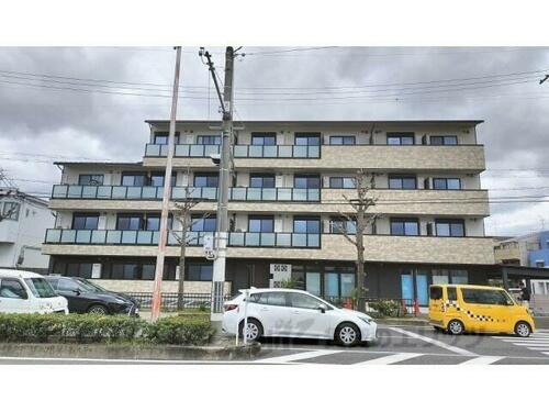 京都府京都市西京区牛ケ瀬南ノ口町 4階建