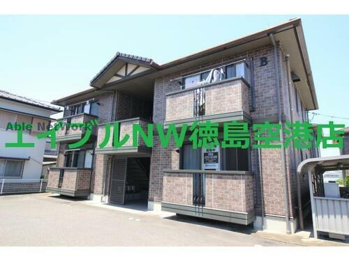 徳島県板野郡藍住町東中富字直道傍示 賃貸アパート