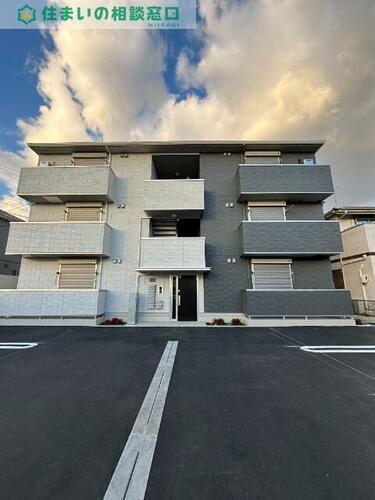 愛知県岡崎市中之郷町字西袖広 3階建 築2年2ヶ月