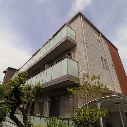 シャーメゾンＨＩＬＯ 3階建