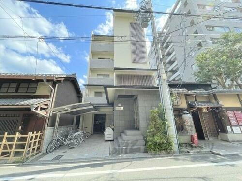 京都府京都市下京区芦刈山町 築12年10ヶ月 5階建
