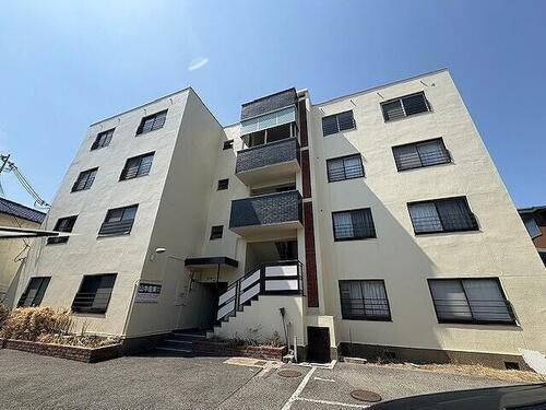 大阪府箕面市半町３丁目 4階建