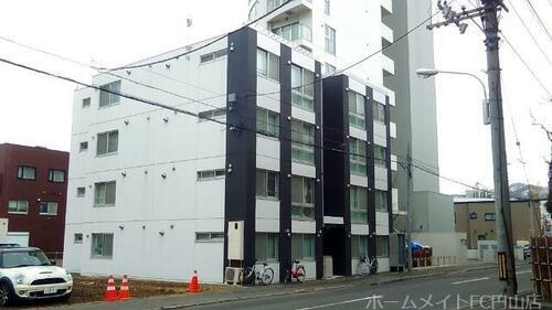 北海道札幌市中央区北五条西２８丁目 4階建 築10年10ヶ月