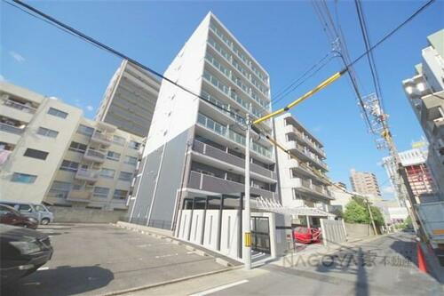 ラヴィータ泉 9階建