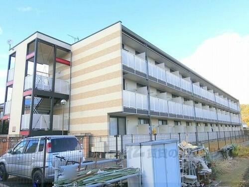 滋賀県東近江市中野町 築17年11ヶ月 3階建