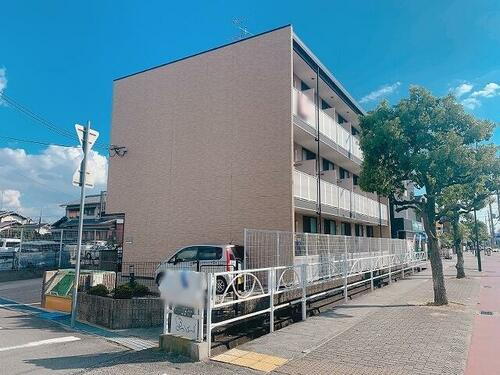兵庫県西宮市小曽根町３丁目 3階建