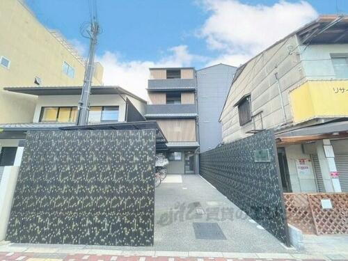 京都府京都市中京区西ノ京中御門東町 築6年11ヶ月 4階建