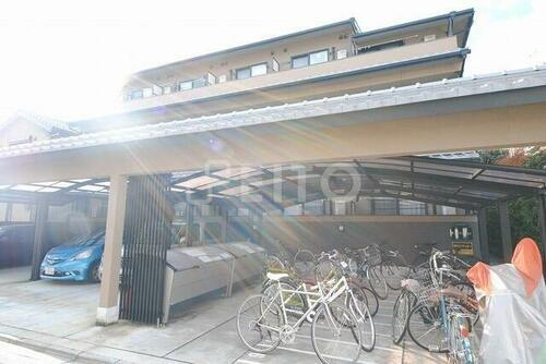 京洛マンション 3階建