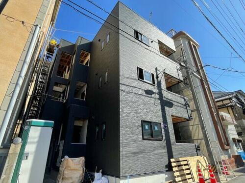 福岡県北九州市八幡西区黒崎５丁目 3階建